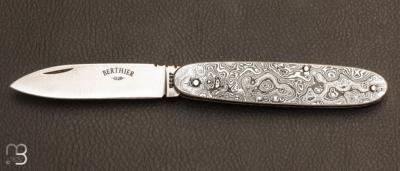 "Navette" model pocket knife by Berthier - Damascus and stainless steel blade