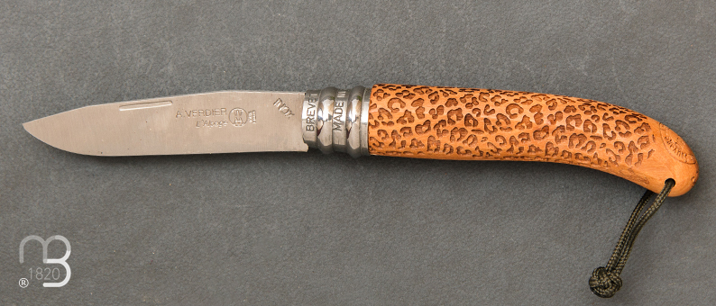 Alpage Wild Leopard Olive wood pocket knife