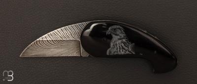 "Falcon scene" Lock-back  custom knife by Eric Depeyre - Damascus and buffalo horn