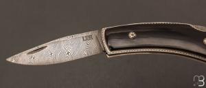   Couteau  "  Damascus Engraved Lockback " par Tommy Lee