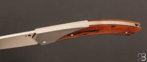   Couteau  " custom " pliant par Mathis Poujol - Jigged bone et RWL-34