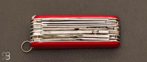 Couteau Suisse Victorinox Swisschamp Rouge