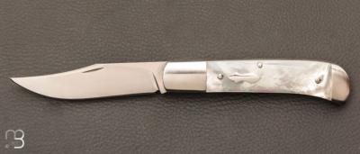   Couteau  "  Slipjoint" pliant fait main par Thierry Chevron - Nacre blanche et RWL-34