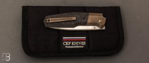   Couteau " Fif20 " par CKF Knives et Philippe Jourget - Titane et fibre de carbone marble