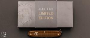  Couteau suisse Victorinox " Pioneer X Alox Édition Limitée 2024 - Terra Brown " 0.8231.L24