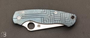    Couteau " Para 2  " Spyderco- Titane et lame en CPM Rex 45